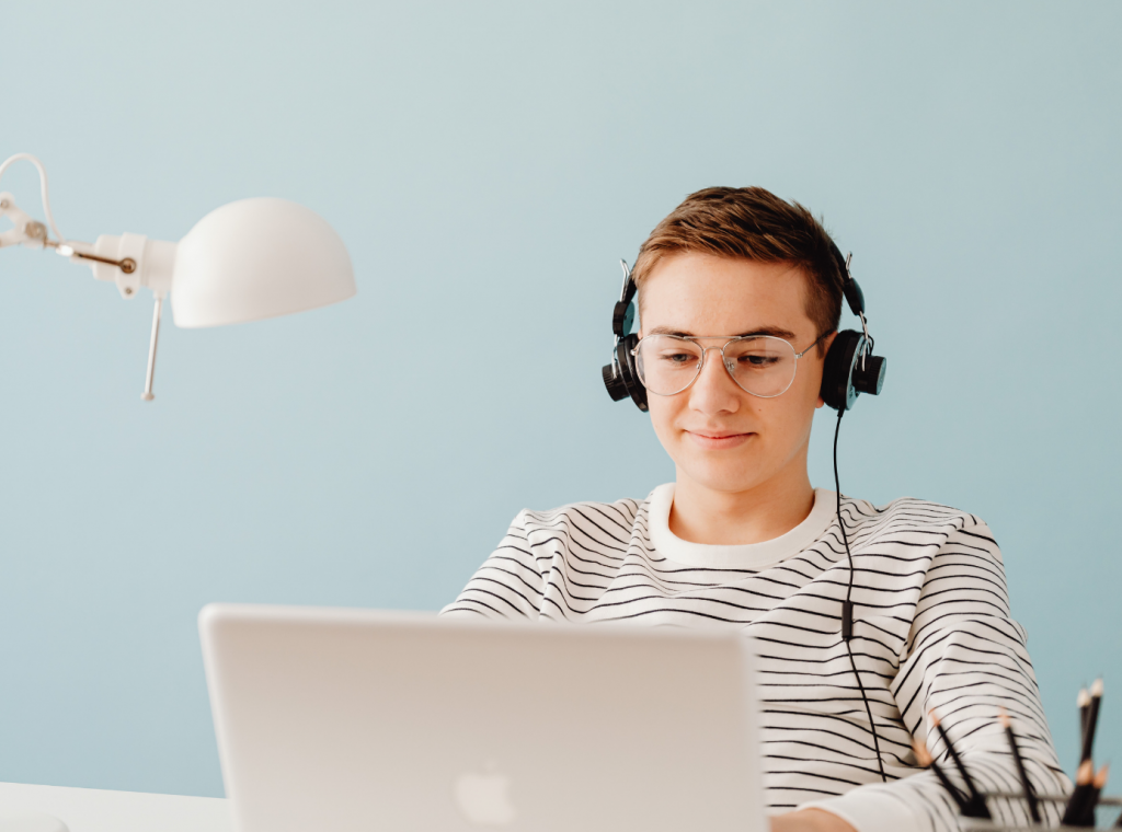 A Guide to Remote Learning: Tips for Students and Recommendations for Educators